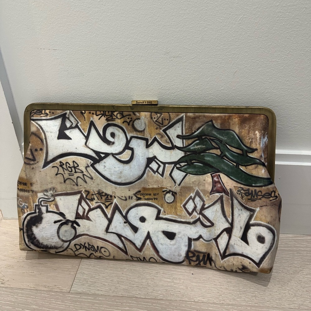 Sarah’s Bag - Beirut Graffiti Print